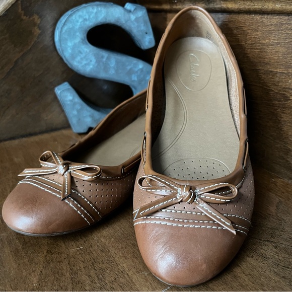 NEW Clark’s Bendables Poem Cottage Tan Leather Ballet Flats USL 6B (M) - Picture 4 of 10